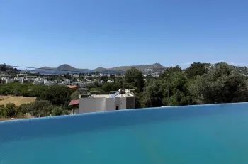 Marina'ya Yürüme Mesafesinde Deniz Manzaralı Yalıkavak Villa